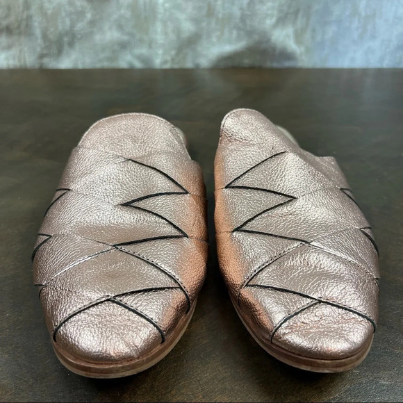 Seychelles Woven Mules Rose Gold Slip On Pink Metallic Slides Size 8 Boho - Picture 3 of 8